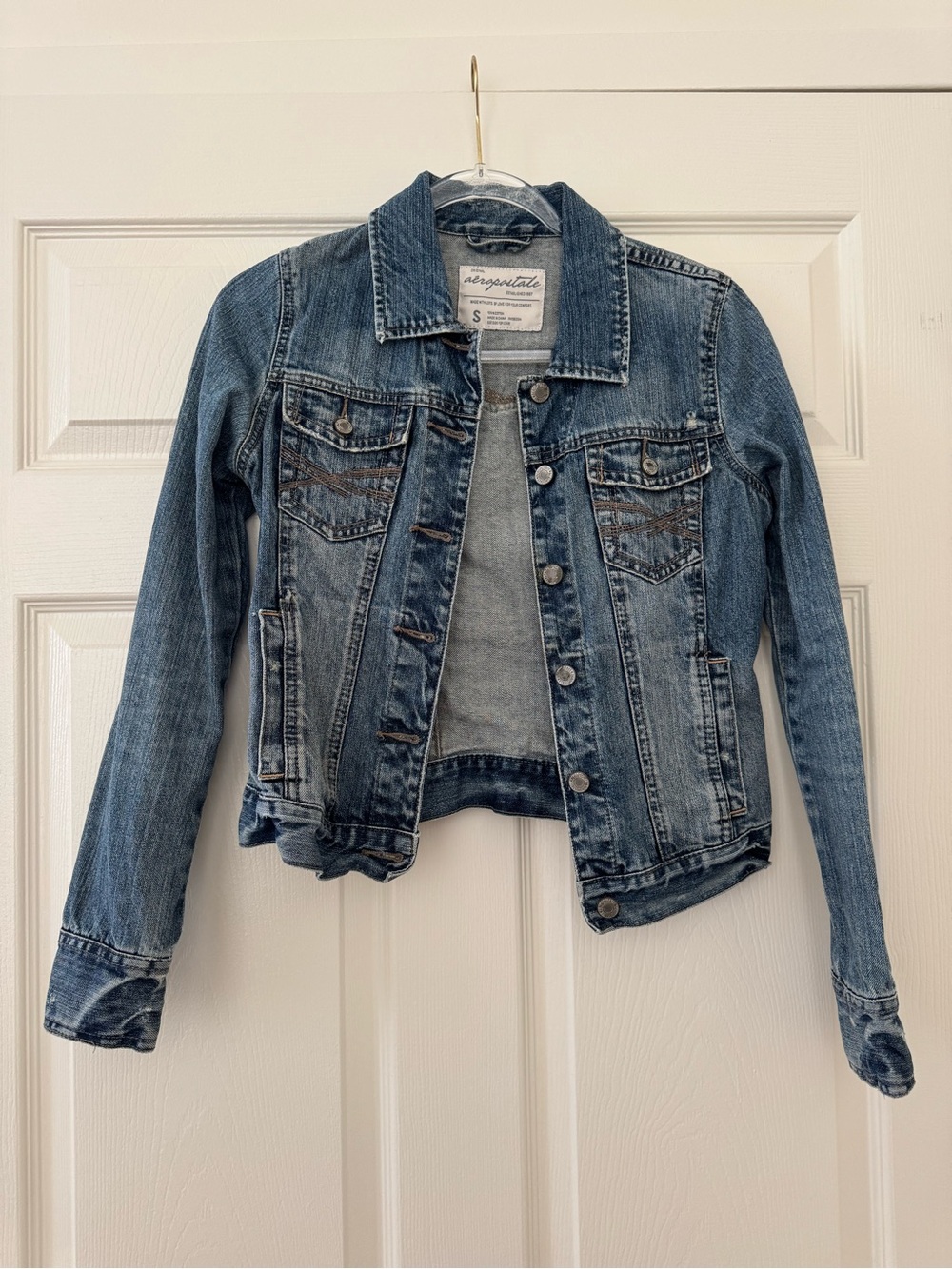 Aeropostale Women's Slightly Distressed Blue Crop Denim Jacket